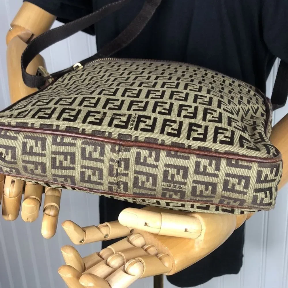 FENDI Zucca Canvas Leather Olive Green Brown Crossbody Messenger Shoulder Bag